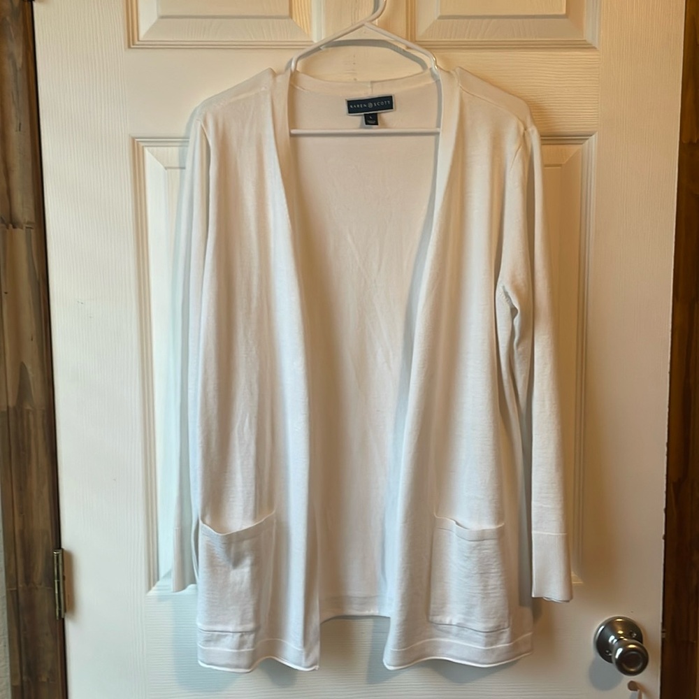 Karen Scott White Cardigan